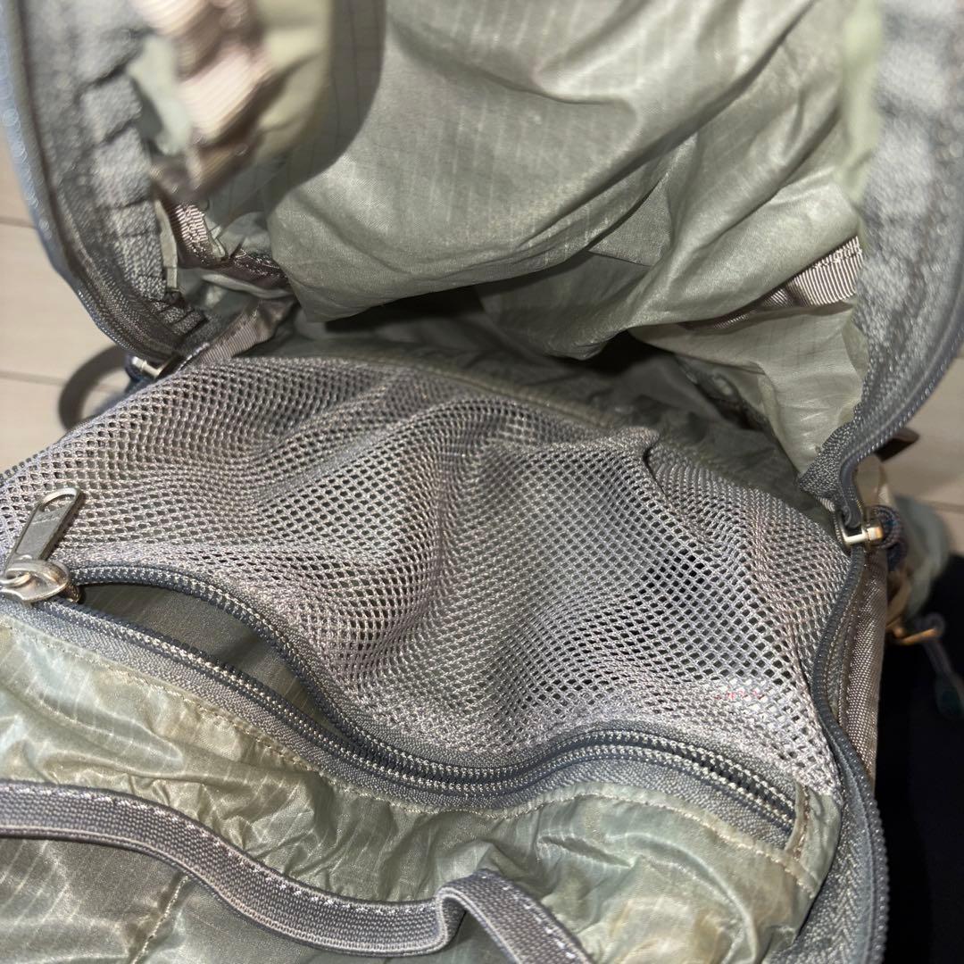 テック 廃盤 mont-bell CROSS RUNNER リュック