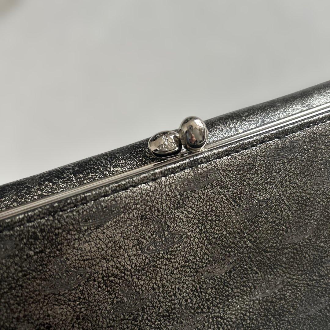 Vivienne Westwoodエンボス加工 長財布