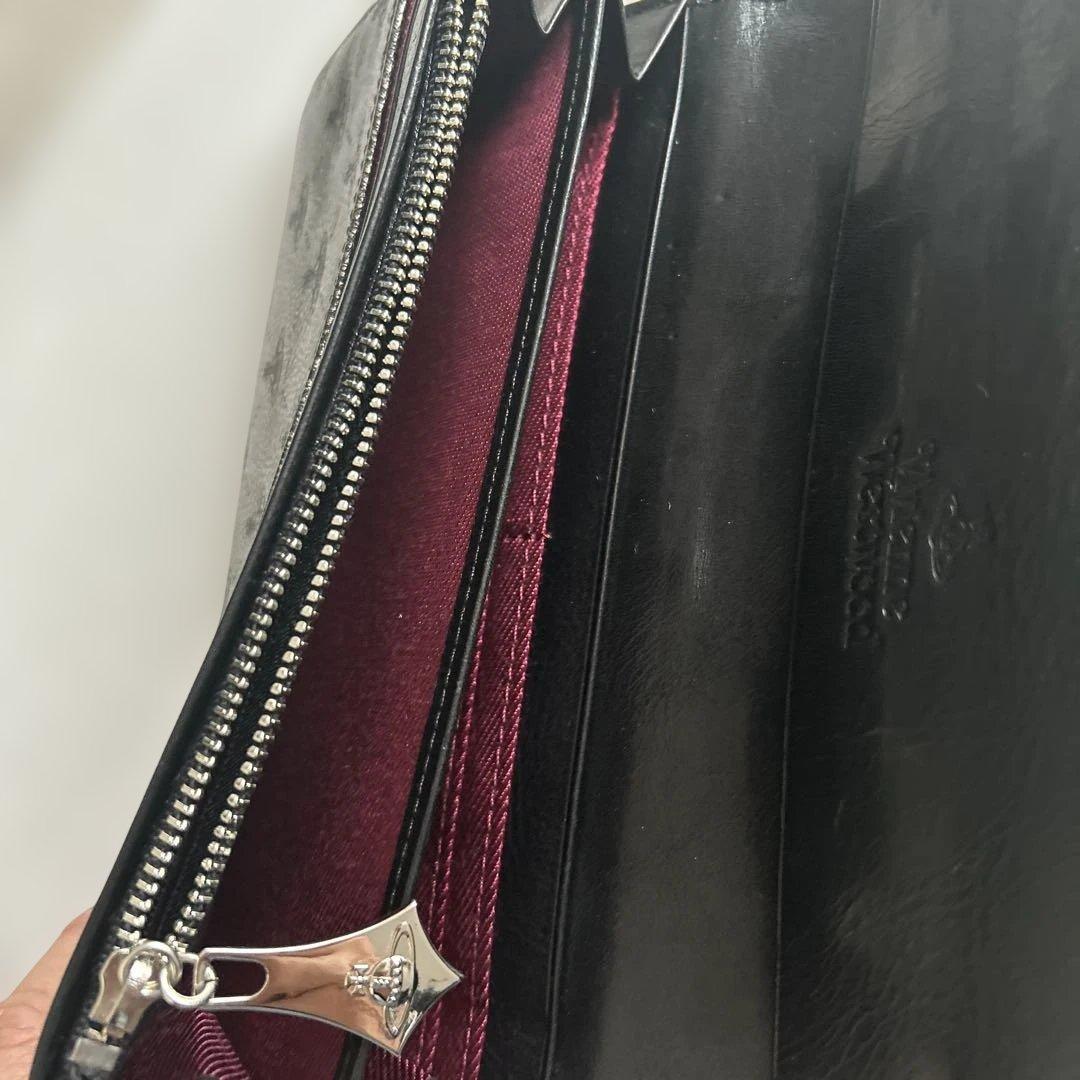Vivienne Westwoodエンボス加工 長財布