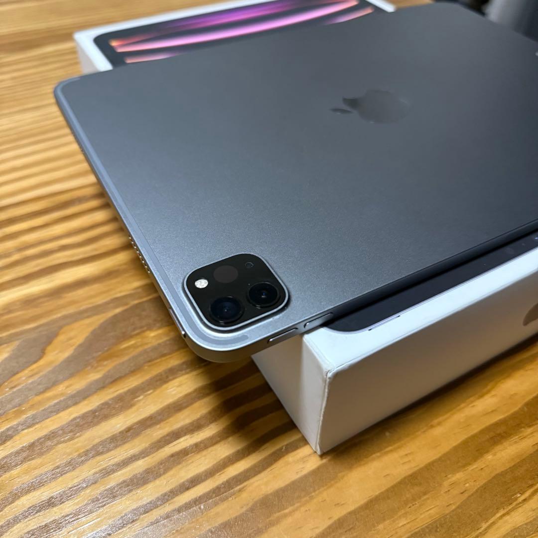 【美品】Apple iPad Pro 11インチ (第4世代) スペースグレー