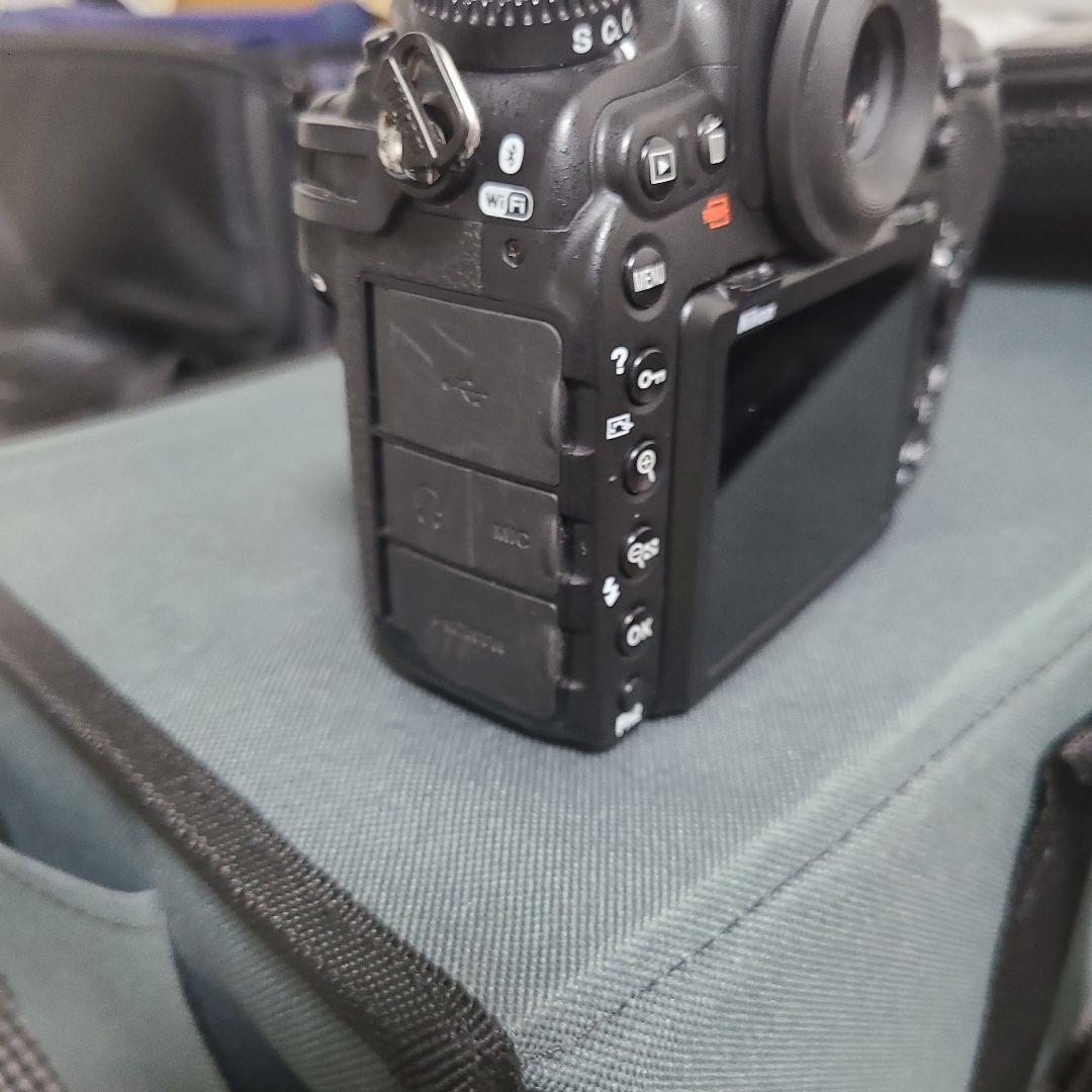 Nikon　D500 　美品　シャッターユニット交換済　　付属品多数