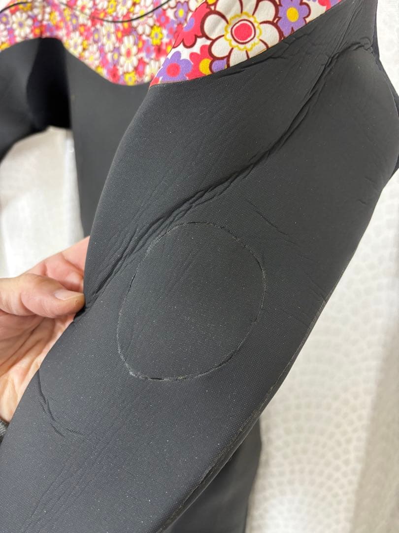 ウェットスーツレディース・セミドライ168cm63キロ