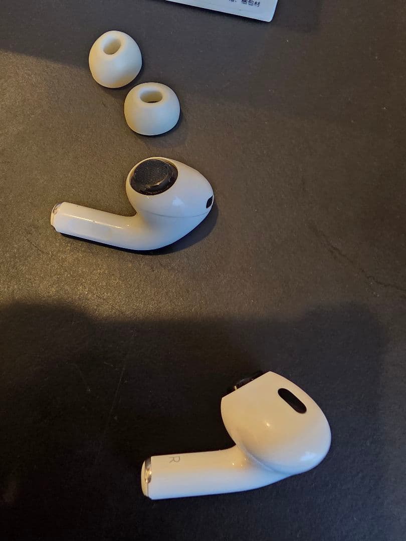 ケースなし airpods pro 第2世代 lightning