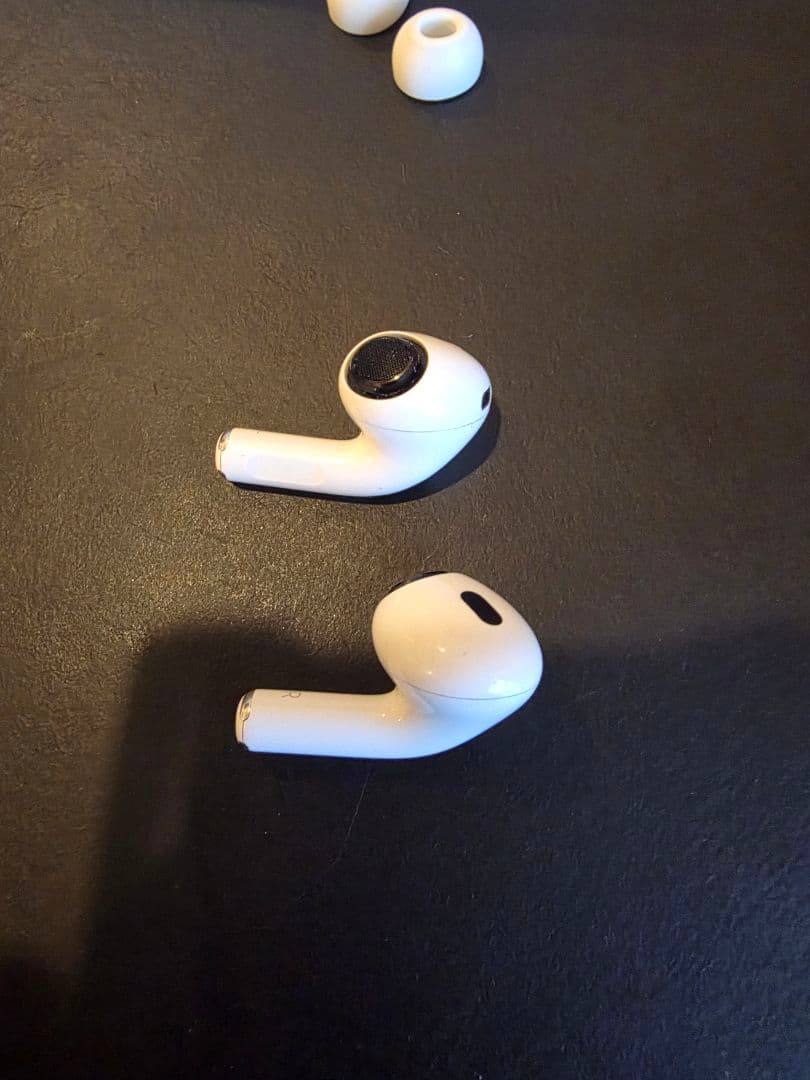 ケースなし airpods pro 第2世代 lightning