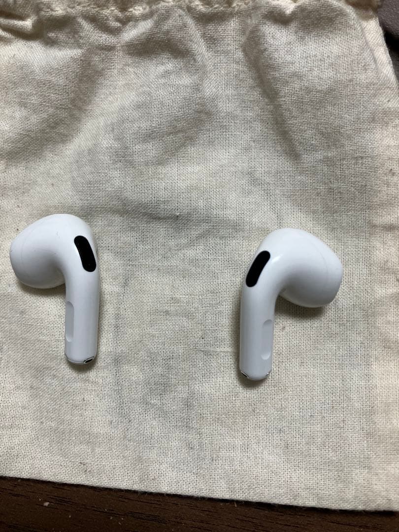 AirPods4(ノイズキャンセリング搭載)