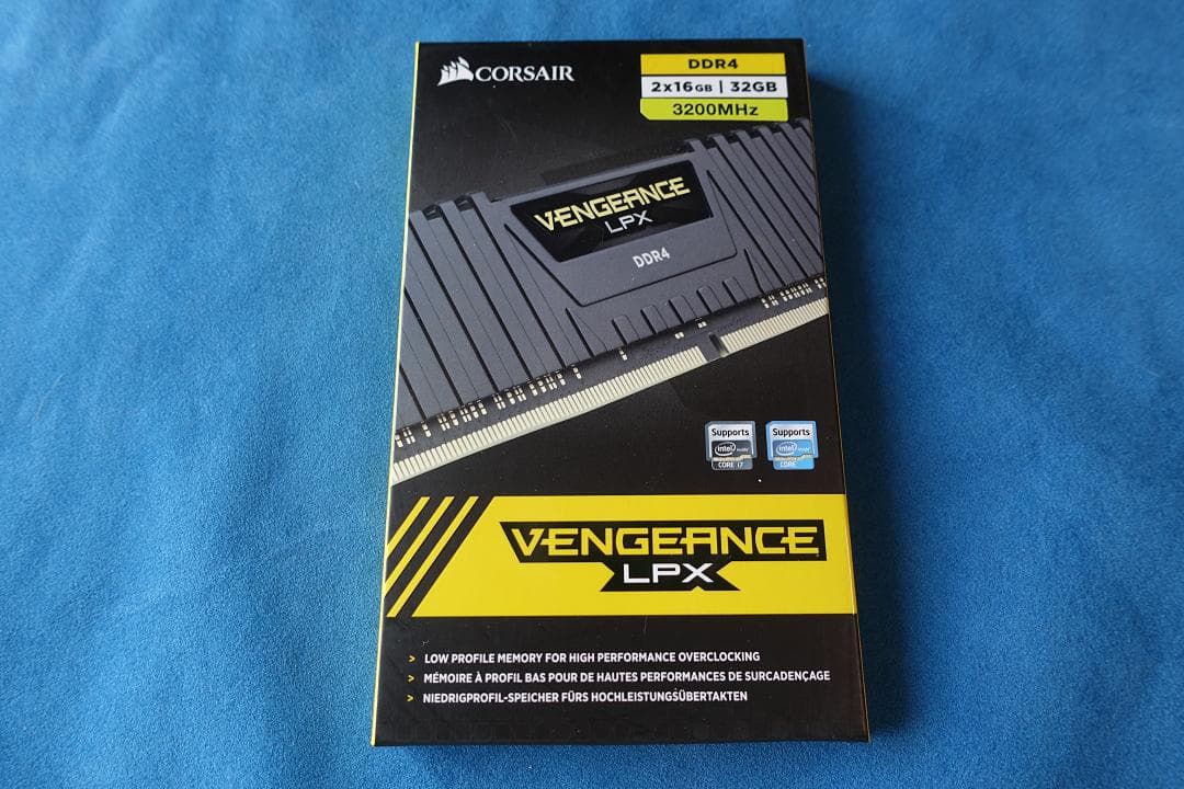 新品　CORSAIR VENGEANCE DDR4 16GB×2 3200MHz