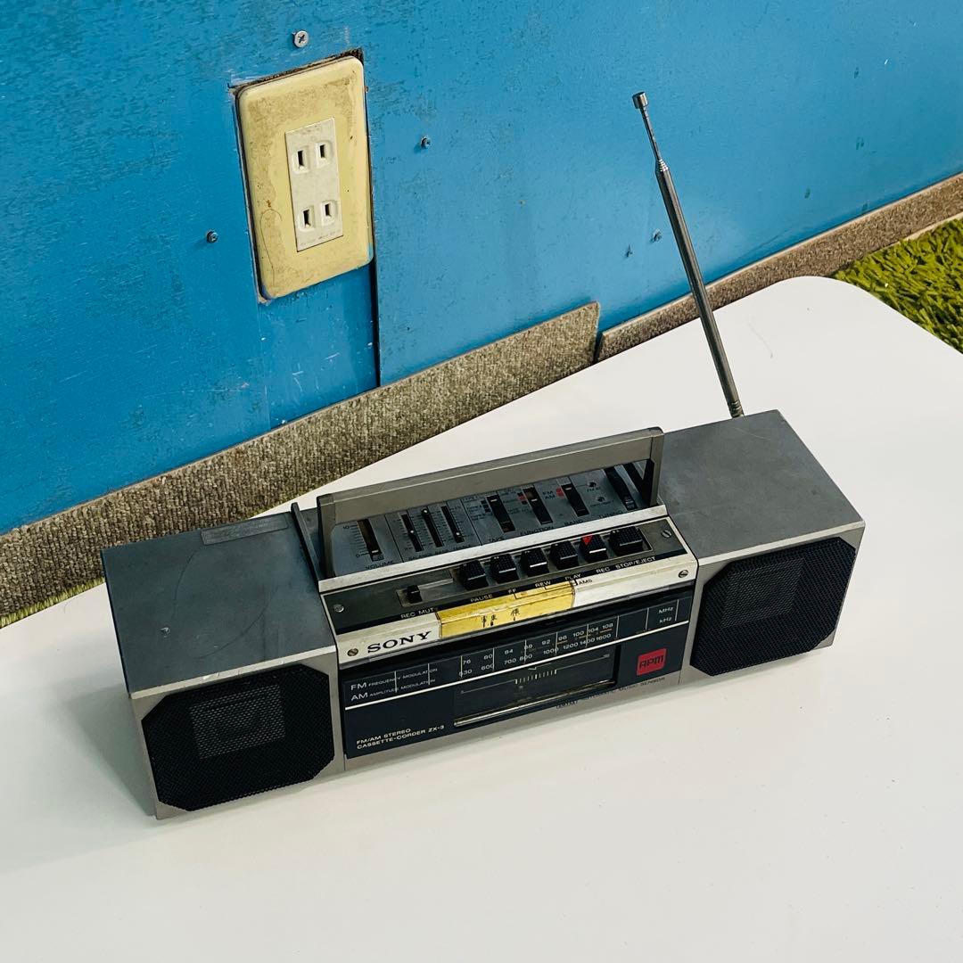 SONY カセットコーダー ZX-3 FM/AMラジオ 日本制動作品