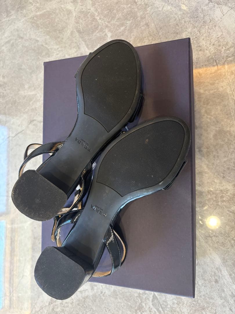 PRADA サンダル サフィアーノ