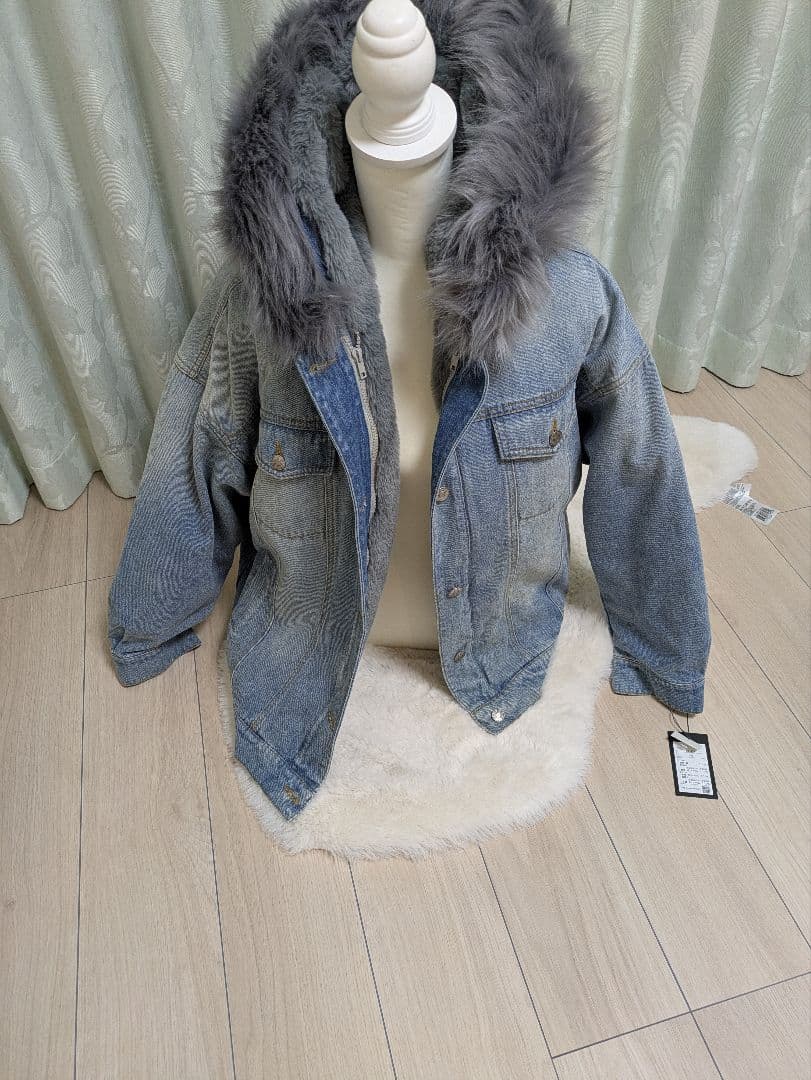 フード付きライトブルーデニムジャケット