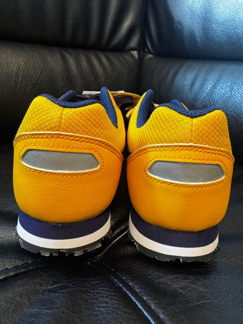 asics FCP201 イエロー スニーカー