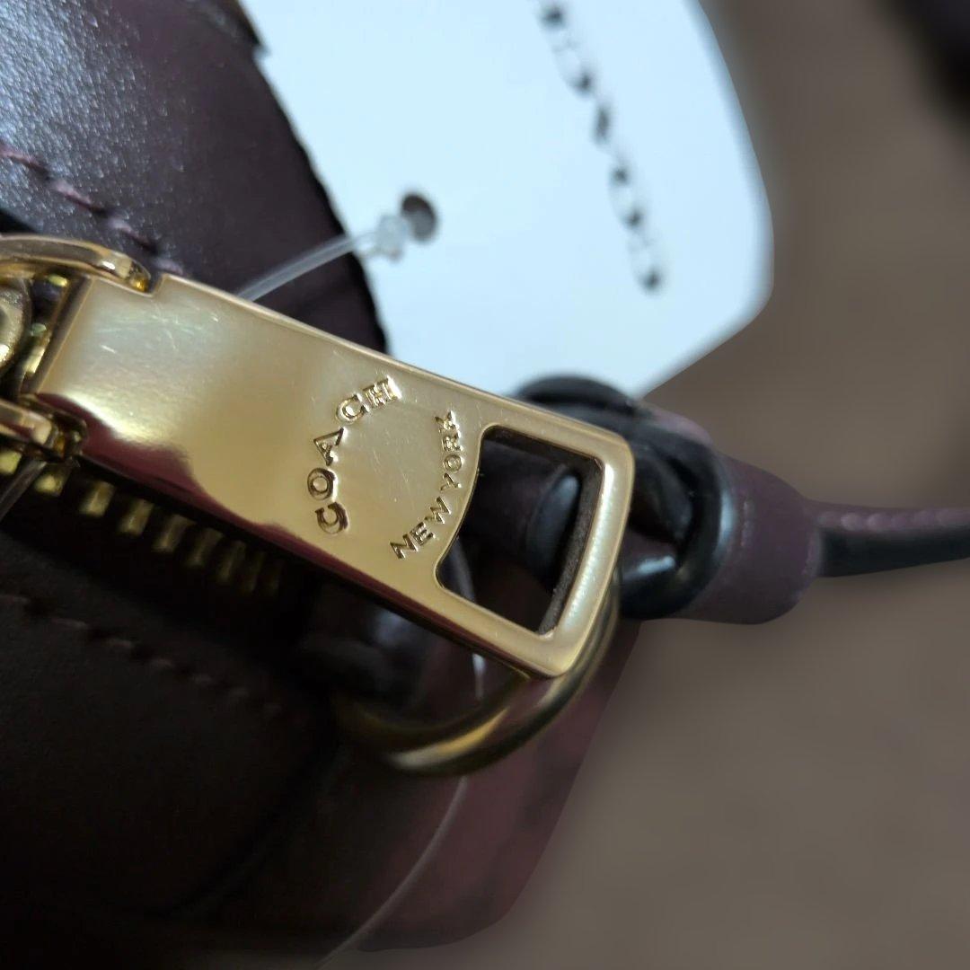 COACH　ミニショルダー　ボルドー　新品未使用
