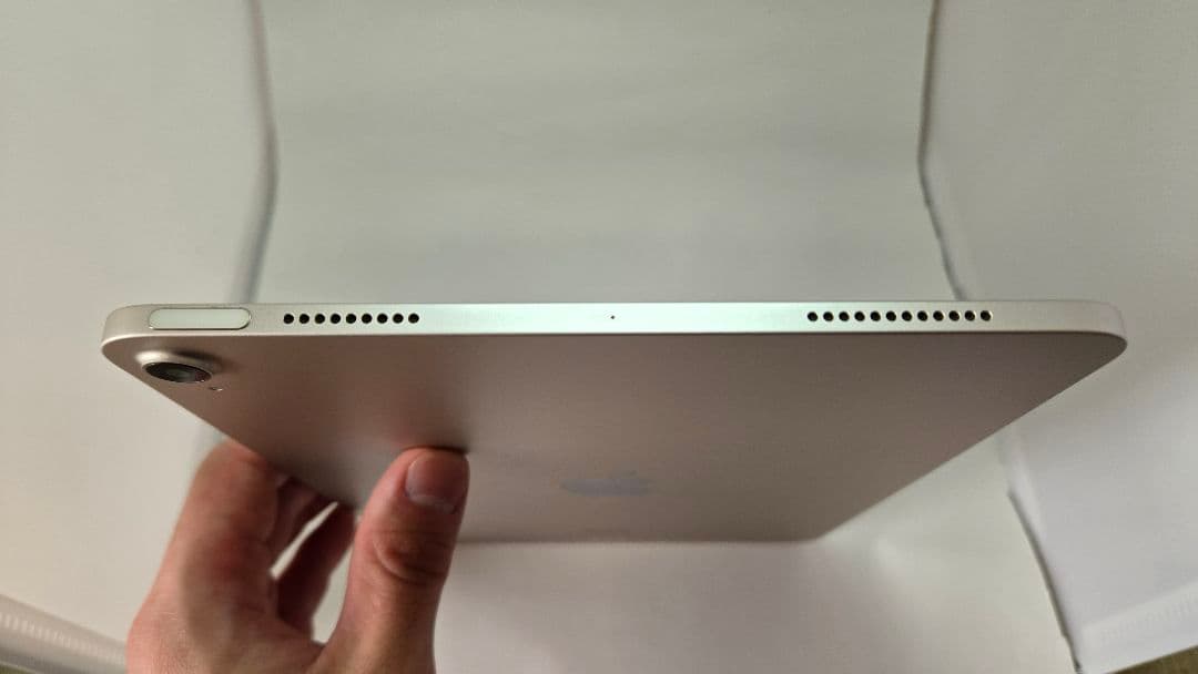 Apple iPad Air 第5世代スターライト64GB wifiモデル