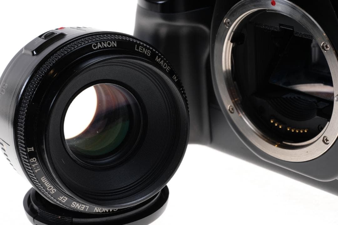 キヤノン EOS 630 / EF50+標準ズーム+望遠ズーム:電池付！