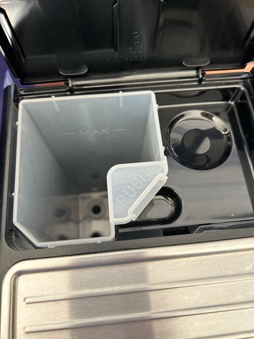 デロンギ　ACTIVEシリーズ エスプレッソマシン　ECP3220J 3回使用