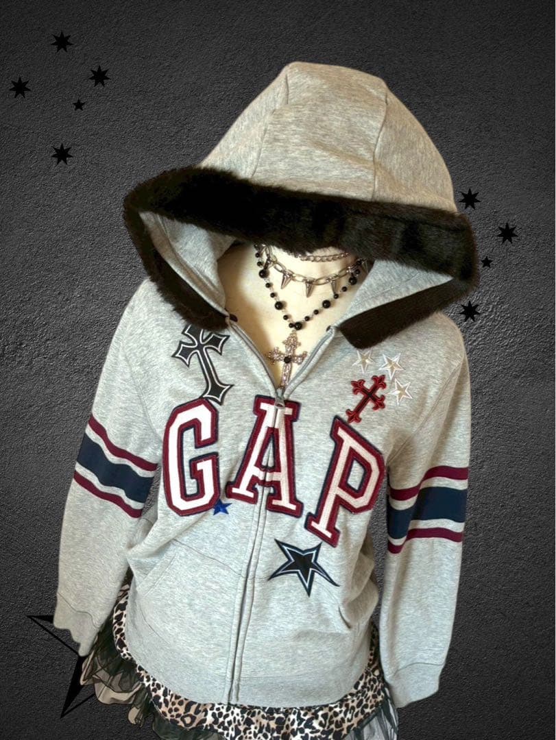 レア★ファーGAP十字架ワッペン星y2kパーカー　平成ギャルNANAストリート