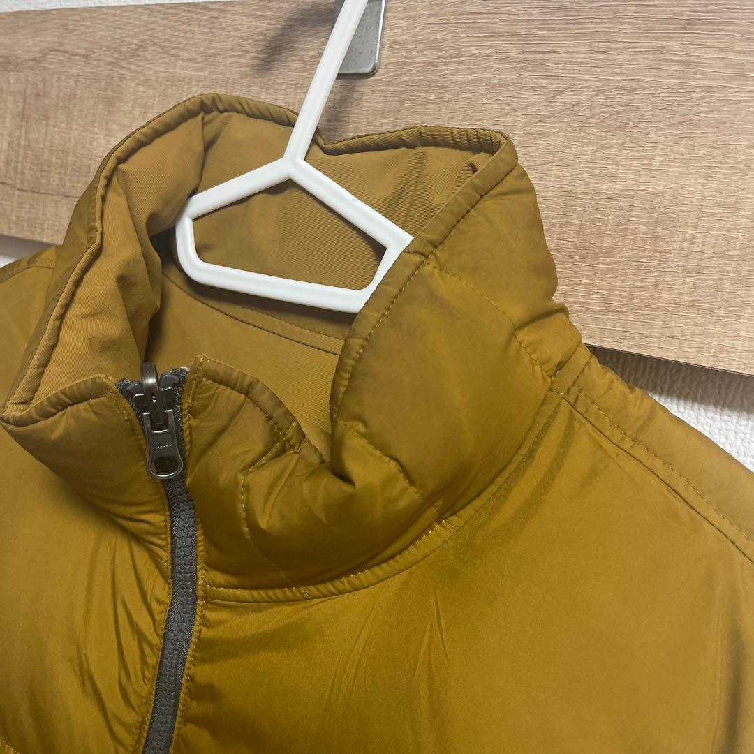 patagonia リバーシブル　ベストダウン　辛子色　ブラウン ダウンベスト