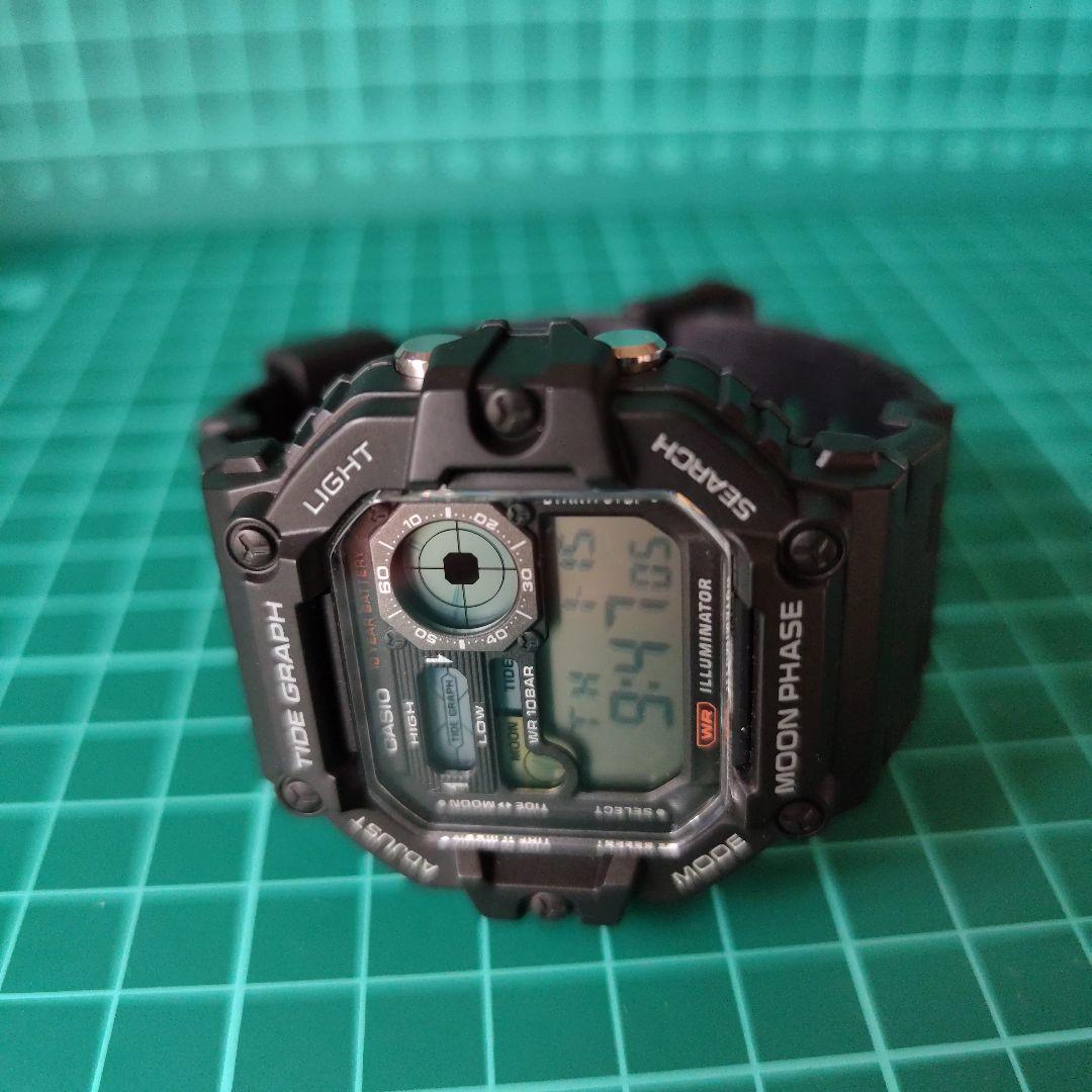 CASIOコレクション　タイドグラフ付き、フィッシング機能付き、腕時計2本セット