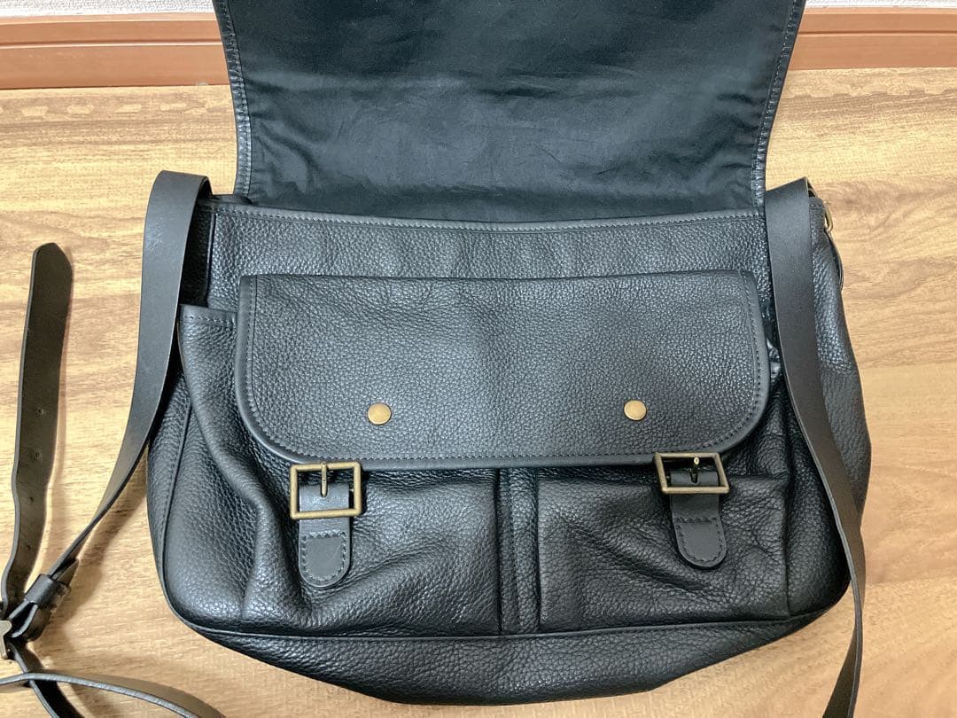 【MC1956】APC 黒 レザーショルダーバッグ