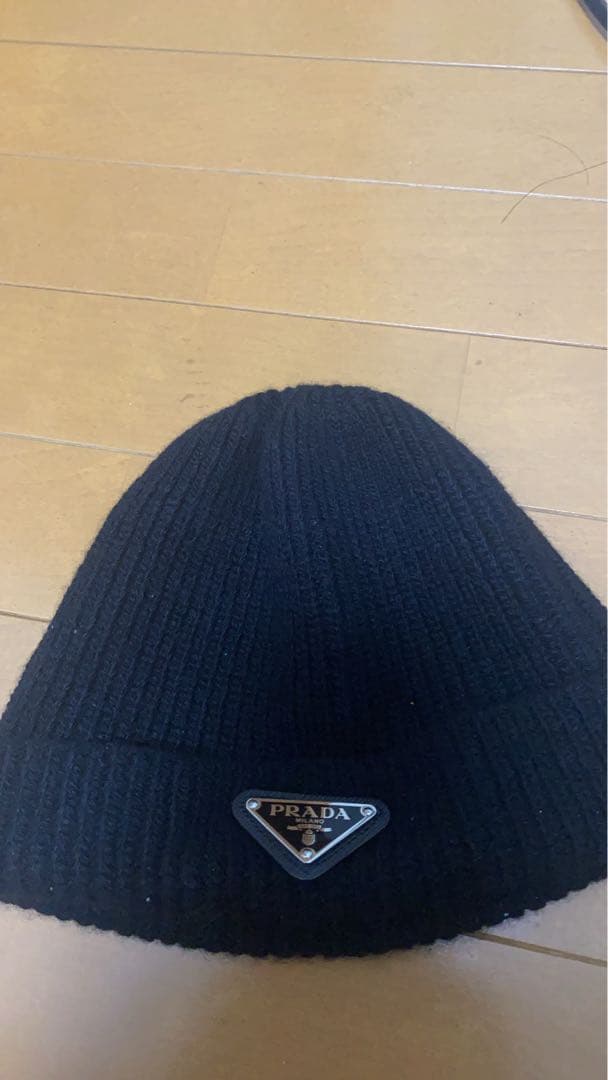 PRADA ロゴ付き黒ビーニー メンズL