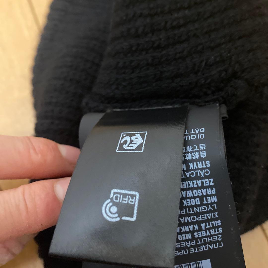 PRADA ロゴ付き黒ビーニー メンズL