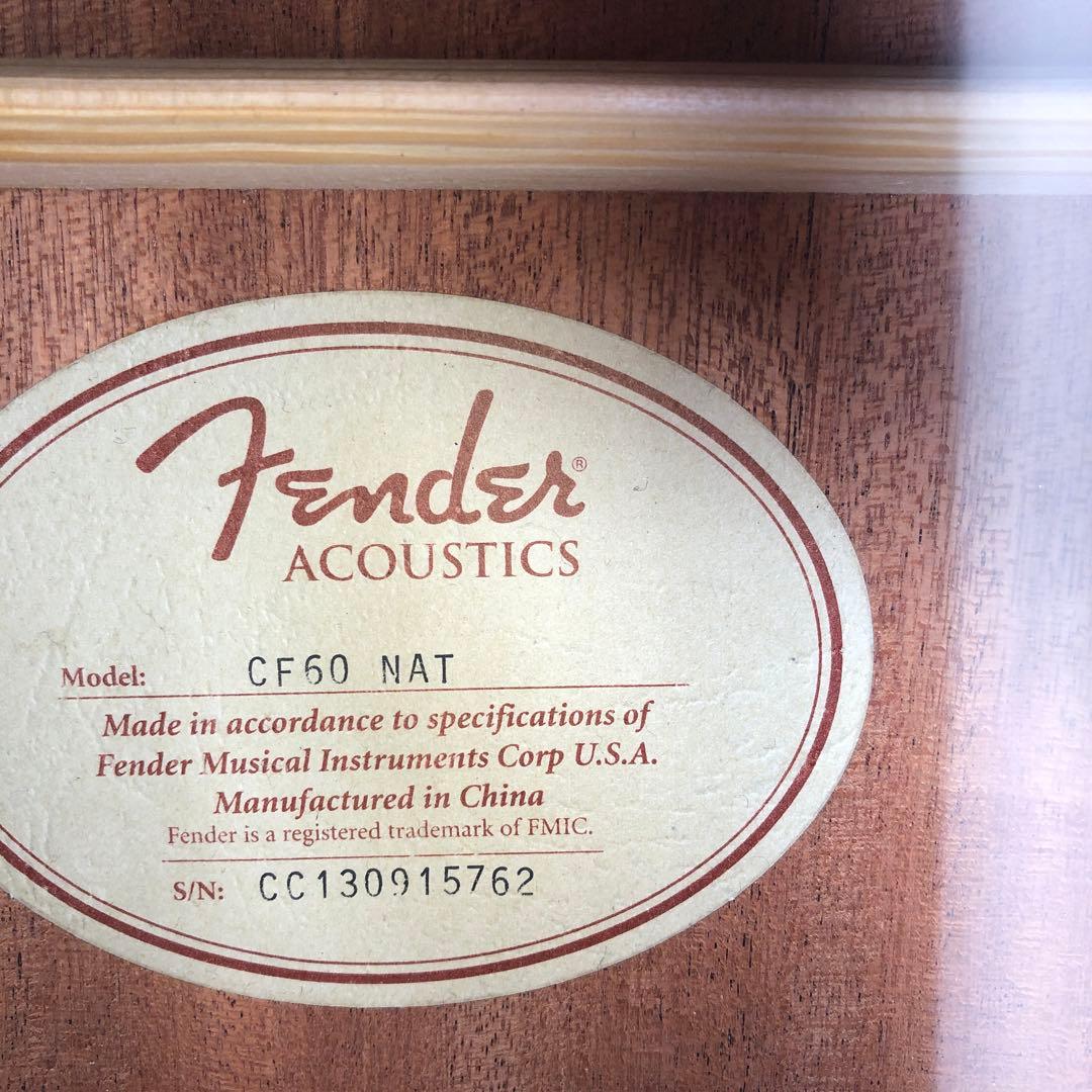 Fender アコースティックギターとハードケース　CF60 NAT ギター台付