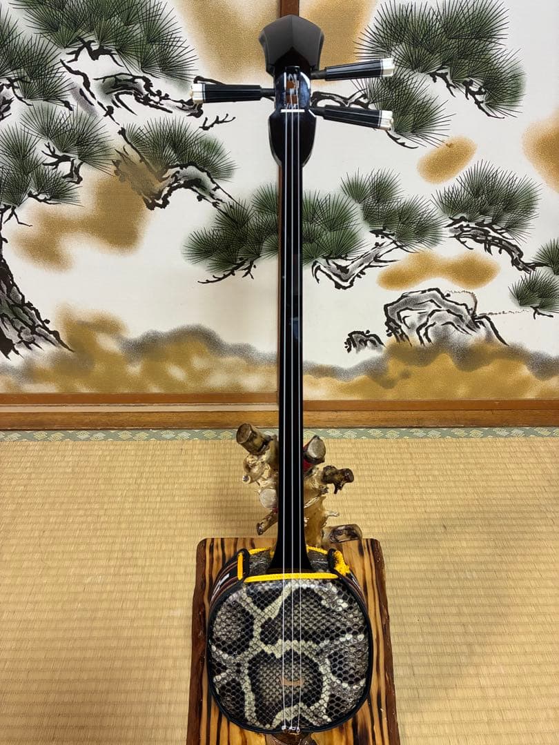 沖縄三線！黒木上質カマゴン！知念大工型！本張り【一枚張り】