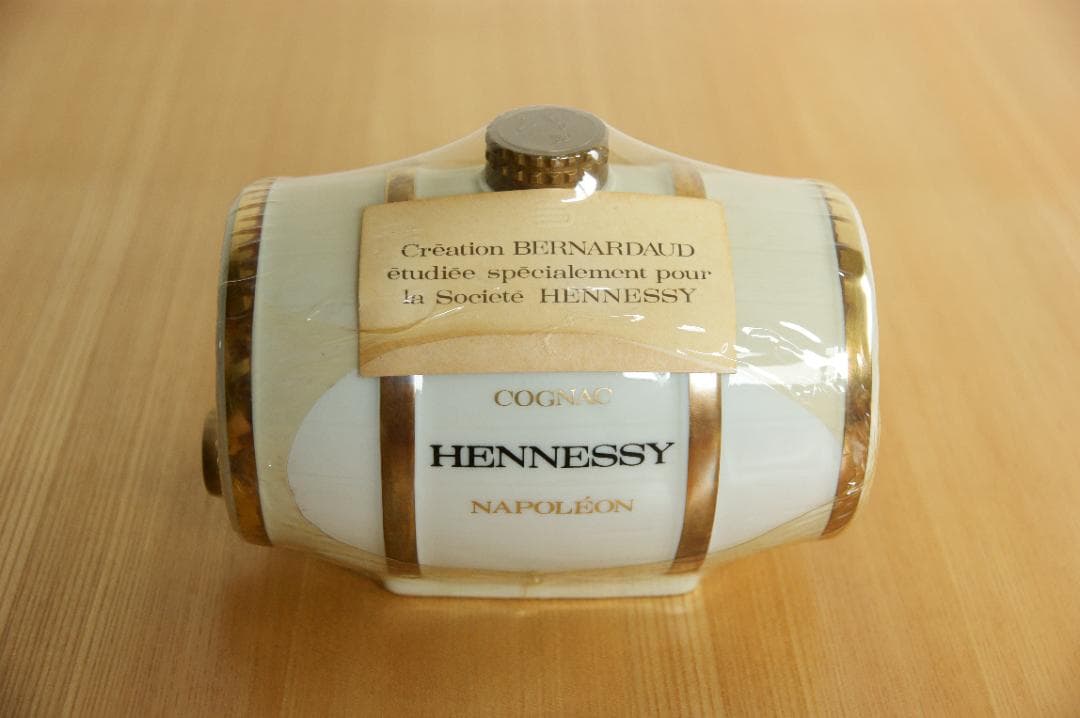 ヘネシー ナポレオン 樽型 陶器ボトル