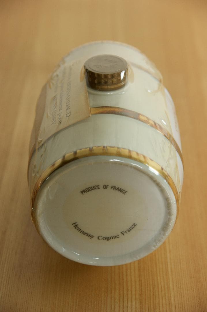 ヘネシー ナポレオン 樽型 陶器ボトル