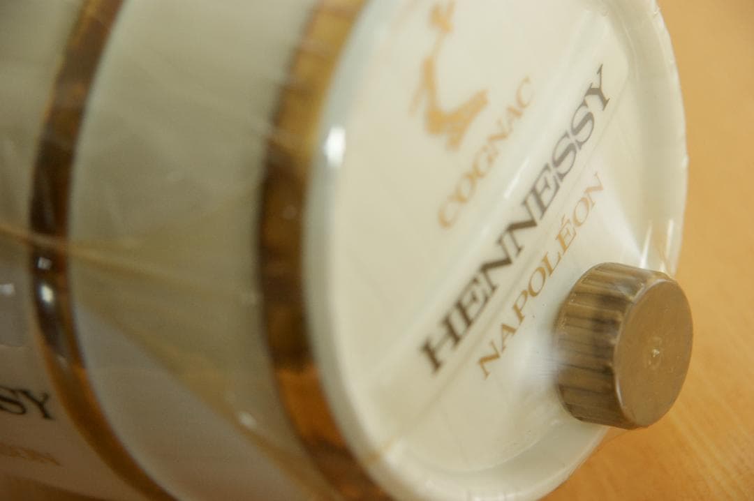 ヘネシー ナポレオン 樽型 陶器ボトル