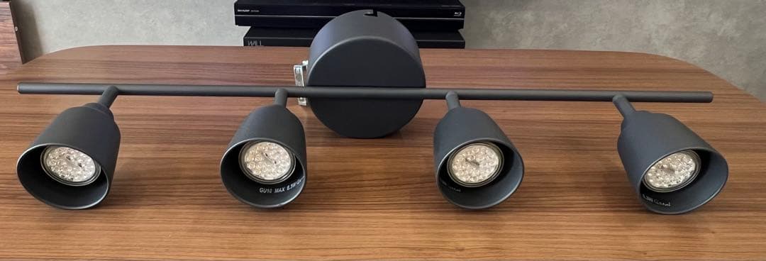 IKEA　KNUTBO シーリングスポットライト 4スポット 黒 リモコン付き