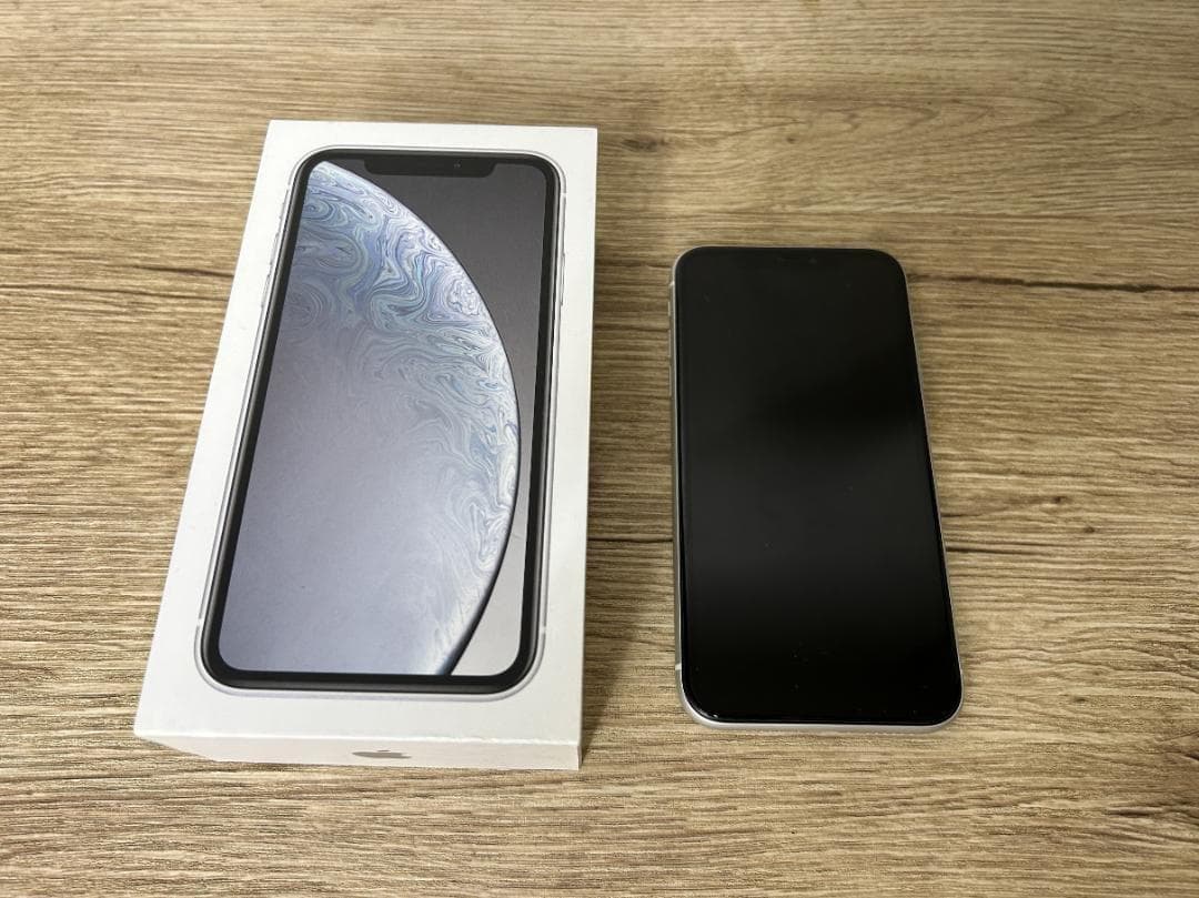 超美品Apple iPhone XR 128GB ホワイト 本体 SIMフリー