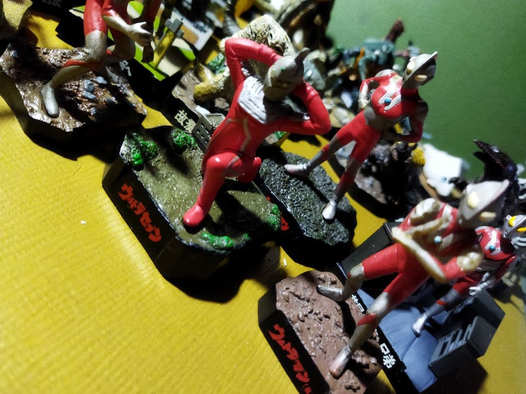 食玩フィギュアウルトラ怪獣名鑑22体