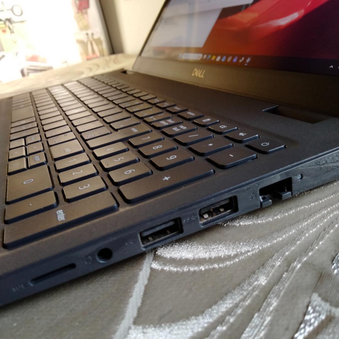 15インチ★DELL ：1920x1080 10世代 i5 256G SSD