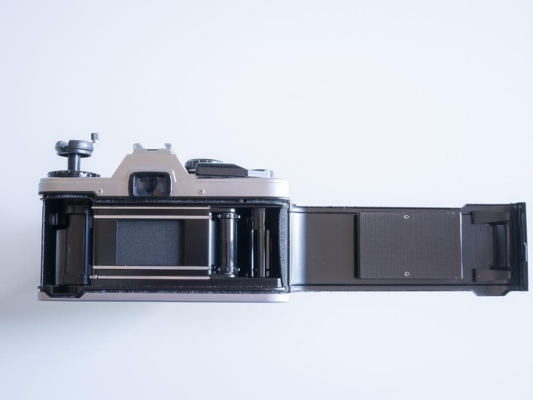 OLYMPUS OM-10 フィルム一眼レフカメラ