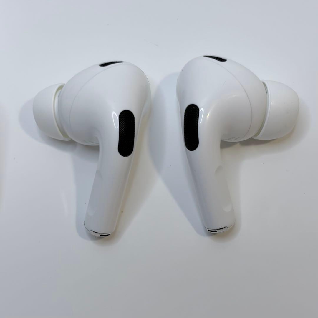 Apple AirPods Pro 2 USB-C 充電ケース美品 チップ未使用