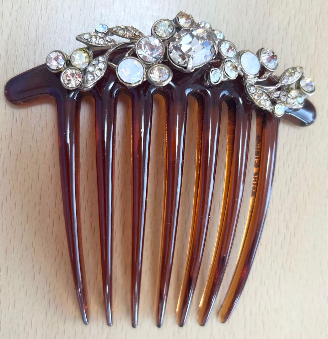 【新品未使用】レーヌクロードReine Claudeのブラウンのヘアコーム