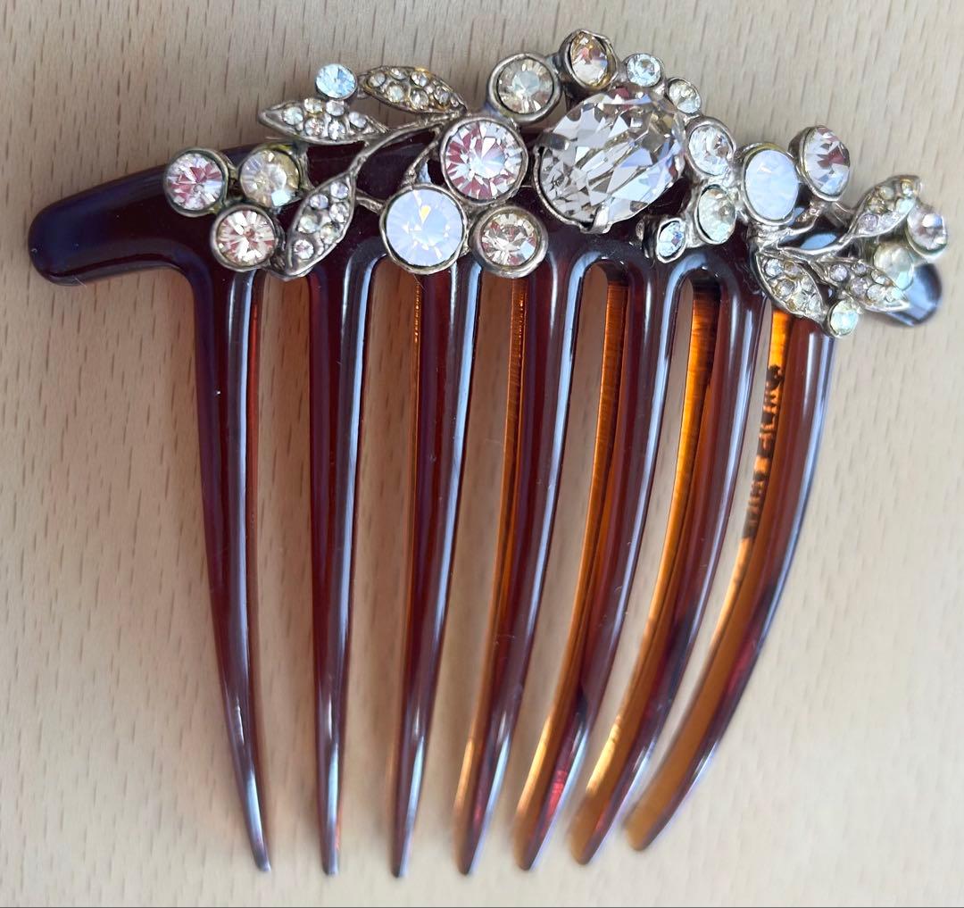 【新品未使用】レーヌクロードReine Claudeのブラウンのヘアコーム