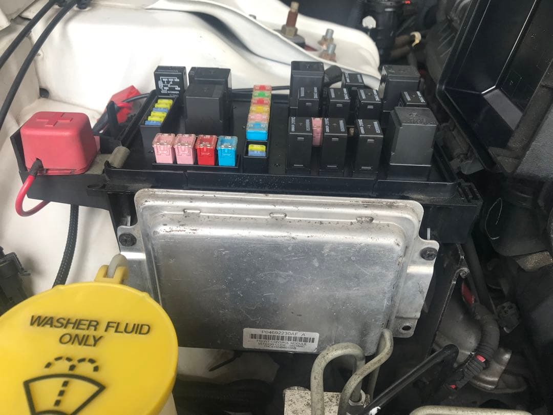 クライスラー　フロントコントロールモジュール