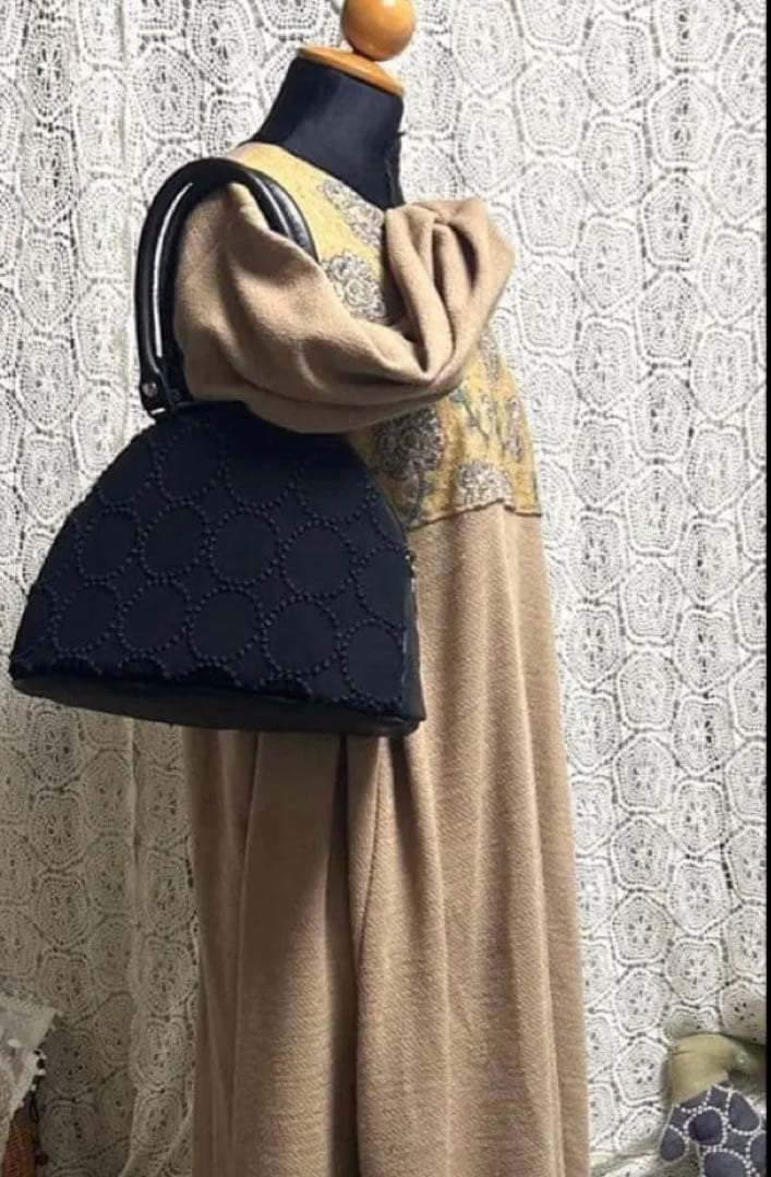 60131Ａミナペルホネンハンドメイドブガッティ　Ｍサイズ