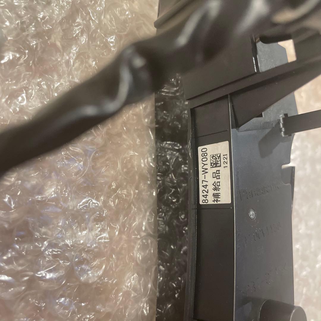 アクア　ステアリングスイッチ プリウス30 ピアノブラック