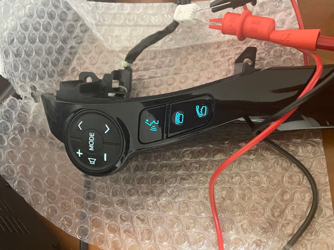 アクア　ステアリングスイッチ プリウス30 ピアノブラック