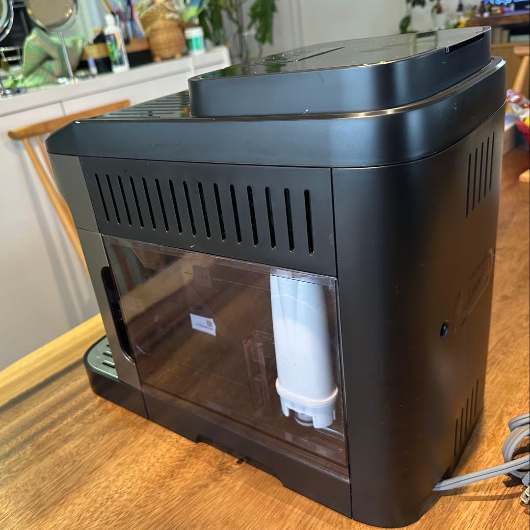 De'Longhi Magnifica 自動エスプレッソマシンECAM29081