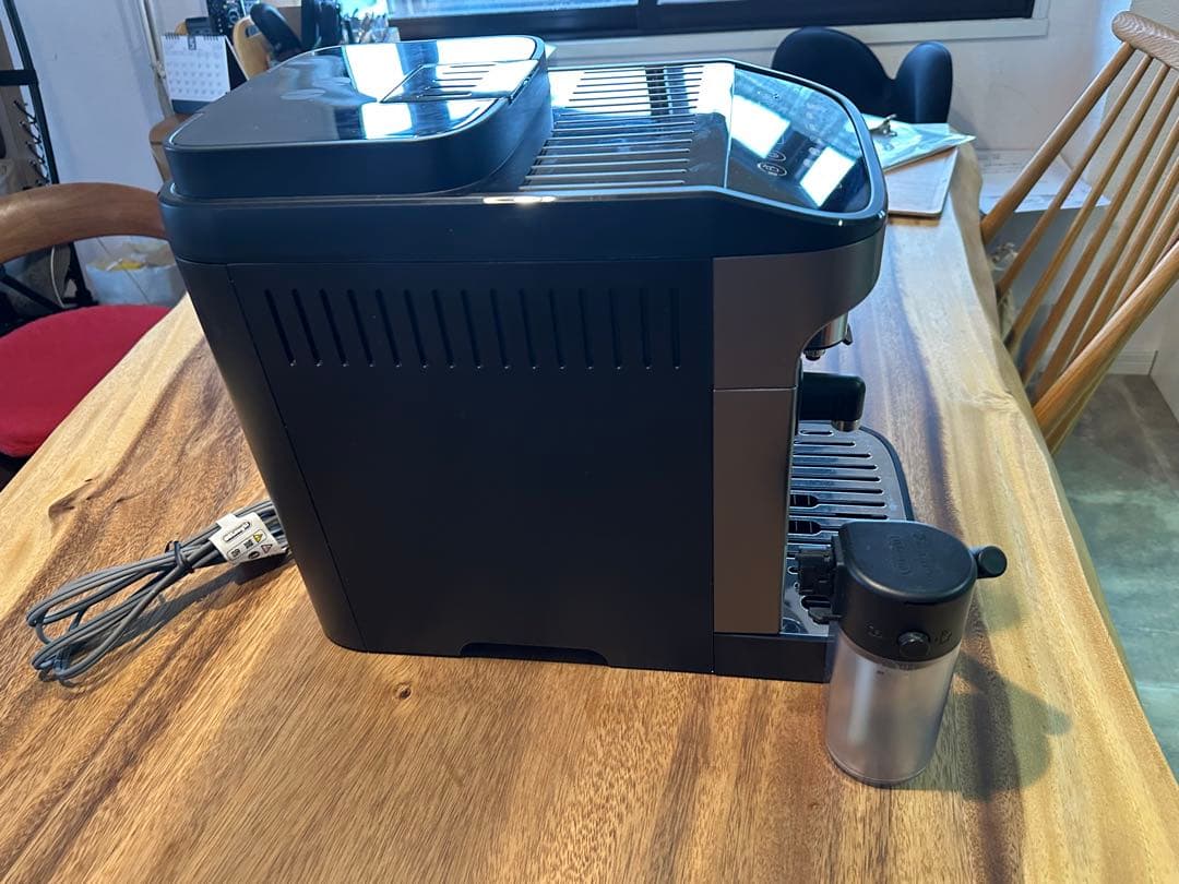 De'Longhi Magnifica 自動エスプレッソマシンECAM29081