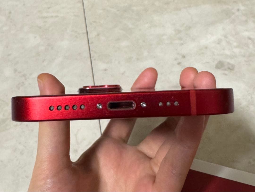 iPhone 13本体　128Ｇ