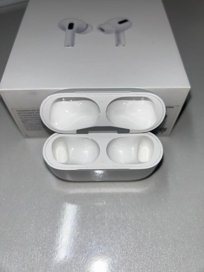 AirPods Pro 本体　充電ケース付き　付属品あり　正規品