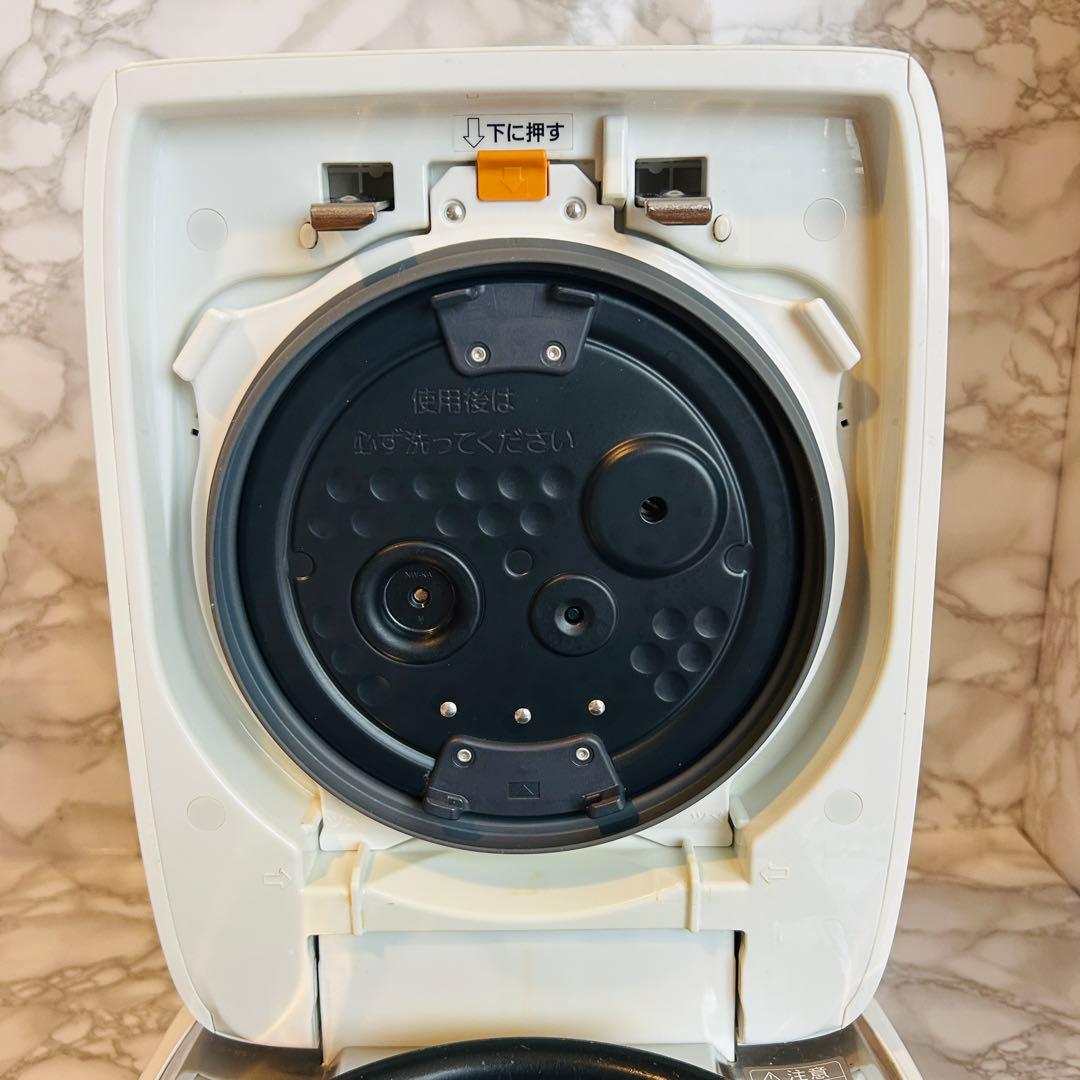 象印 圧力IH炊飯ジャー 炎舞炊き 5.5合炊き NW-KA10-WZ