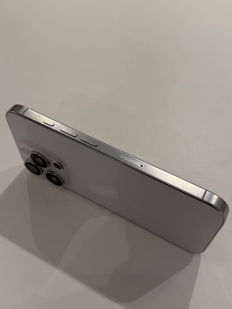 Apple iPhone 16 Pro ホワイト512GB SIMフリー