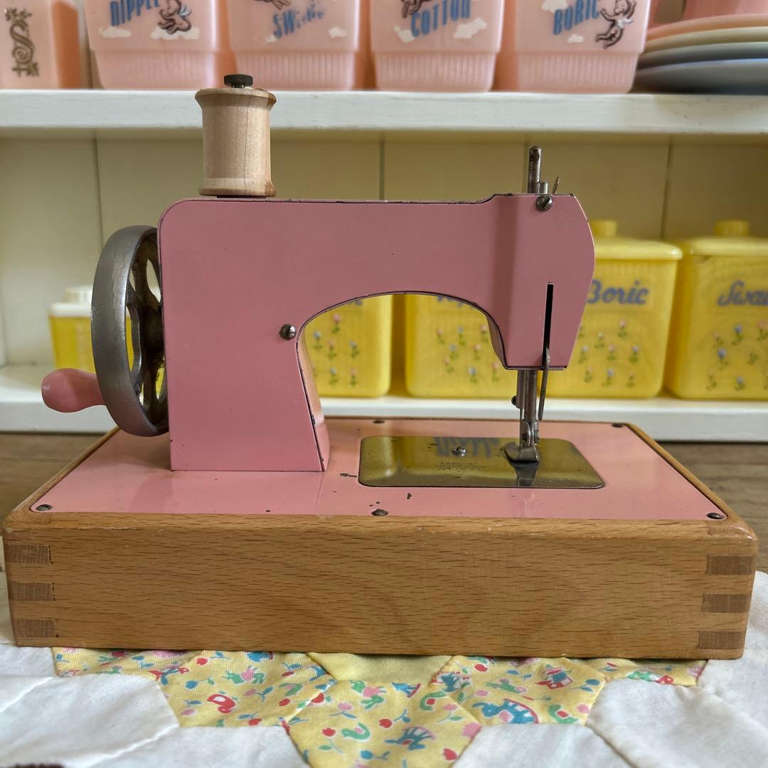 アンティーク　TOYソーイングミシン(ピンク)