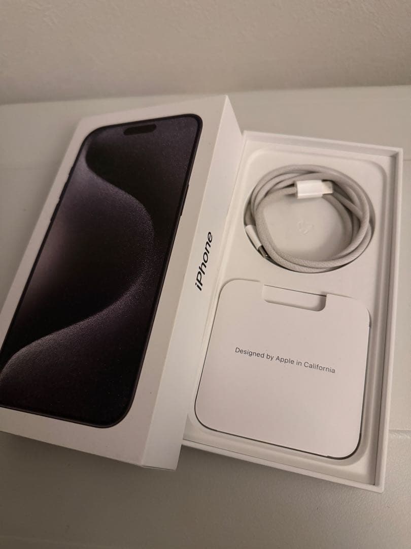 Apple iPhone 15 Pro max ブラック 本体