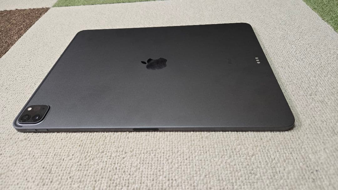 iPad Pro 12.9インチ 本体とMagic Keyboardのセット